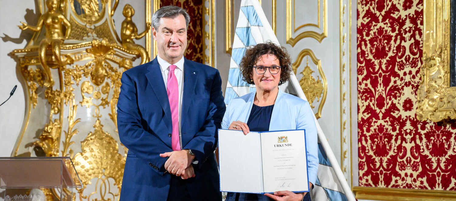 2023, Urkundenübergabe MP Söder