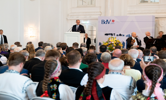 2025, Gedenken 75 J. Charta 1